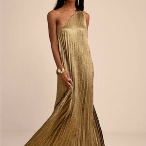 Elegant Gold One-Shoulder Dress